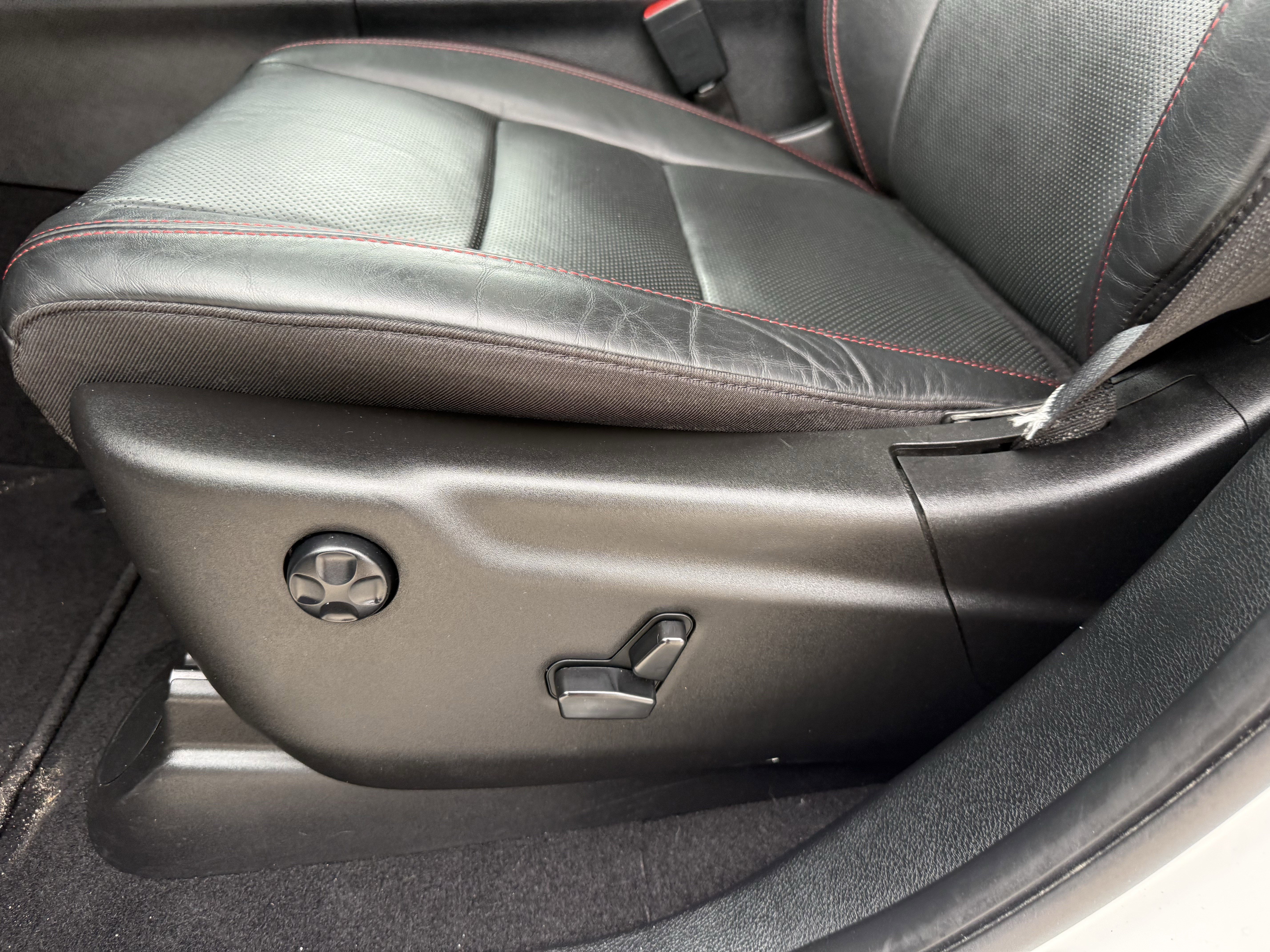 Used 2024 Dodge Durango GT image 30