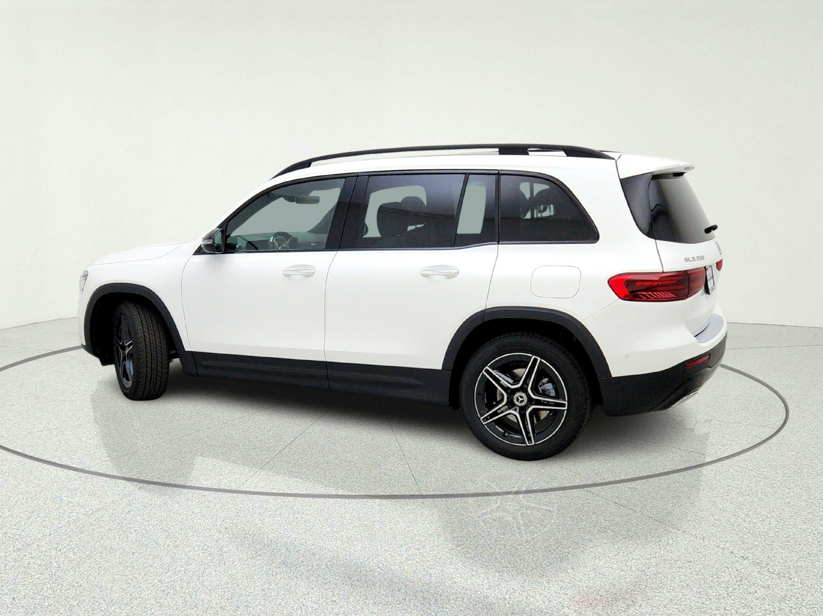 New 2026 Mercedes-Benz GLB 250 image 13