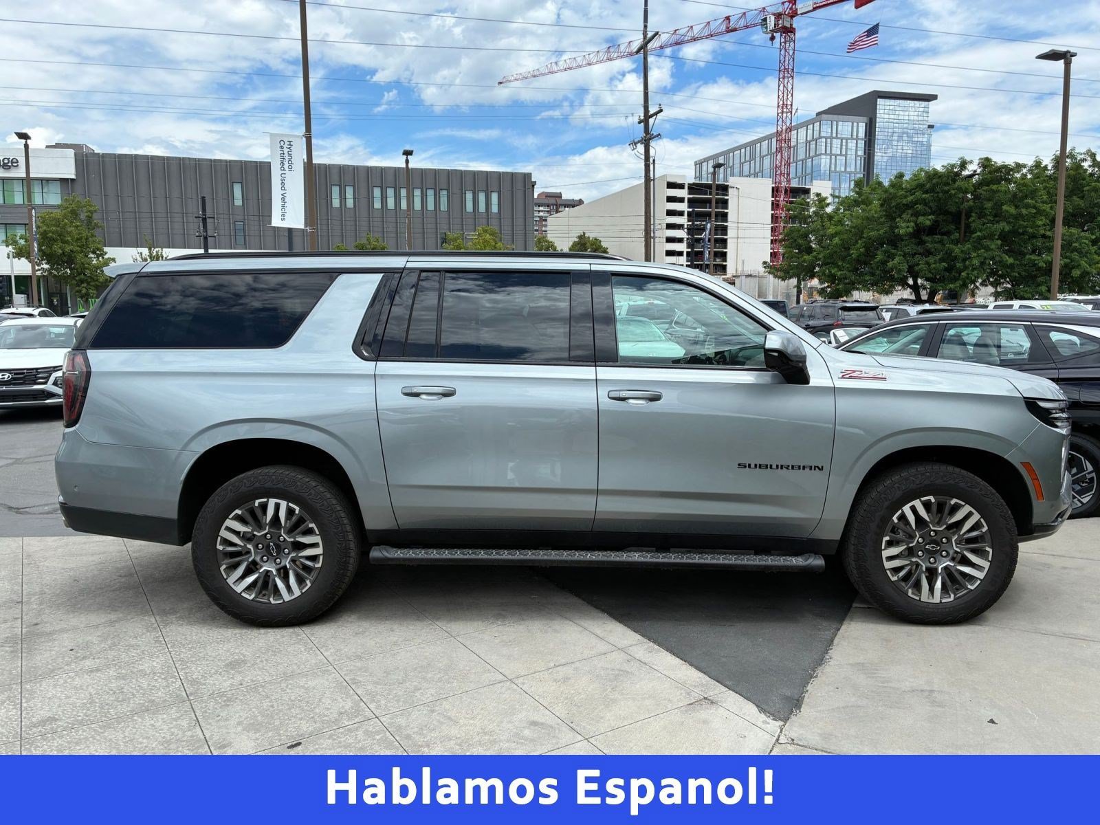 Used 2025 Chevrolet Suburban Z71 AWD/4WD image 2