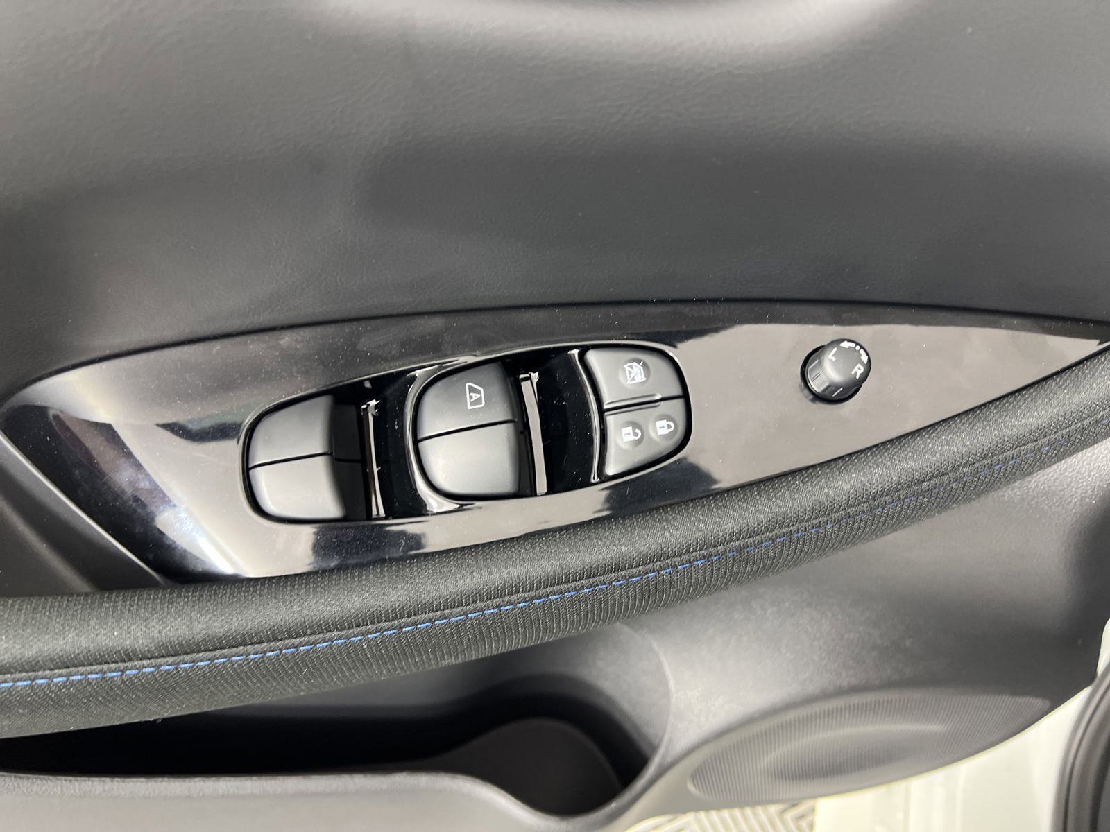 New 2025 Nissan Leaf SV Plus image 8