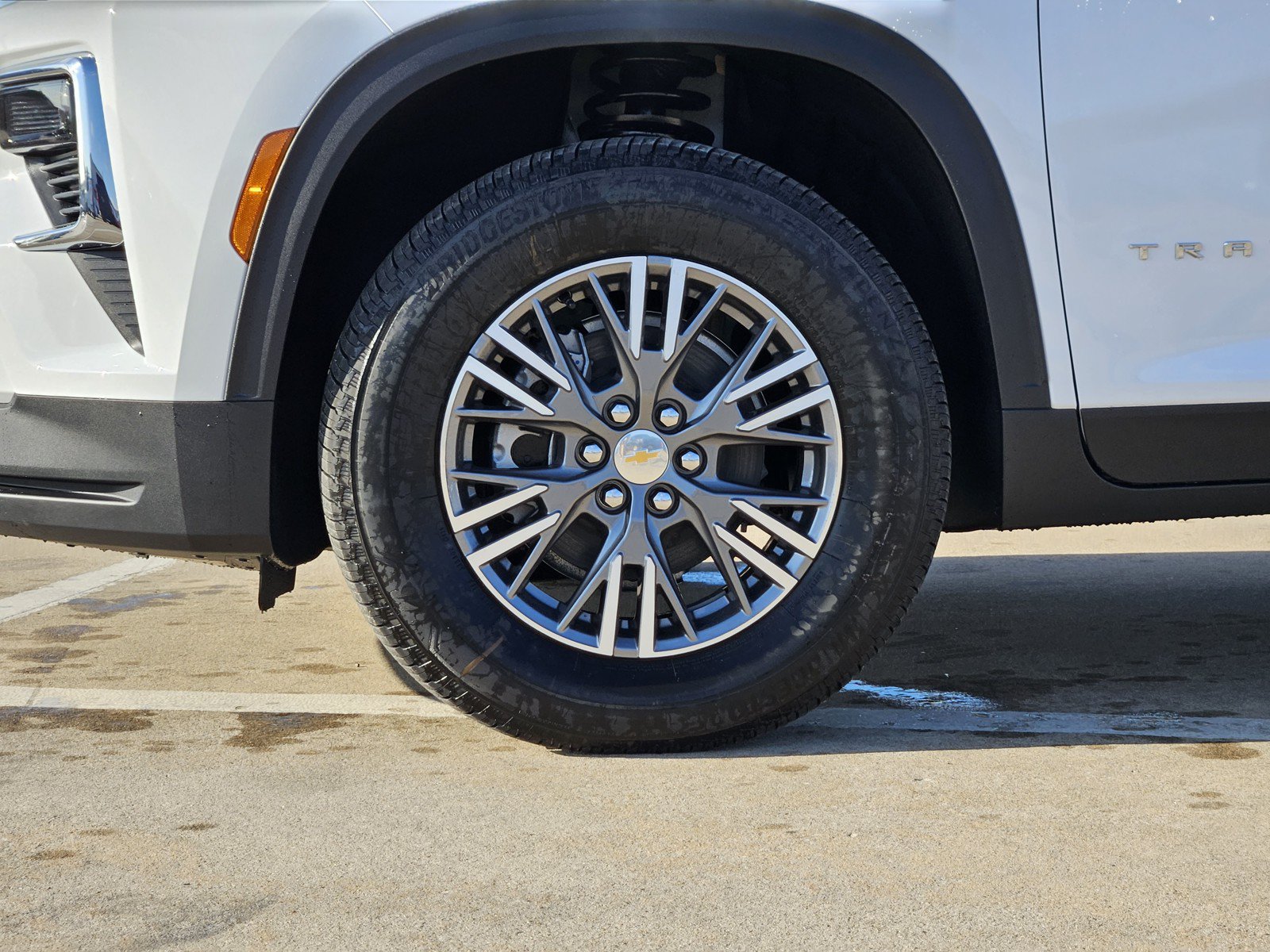New 2027 Chevrolet Traverse LT w/ Driver Confidence Package FWD image 7