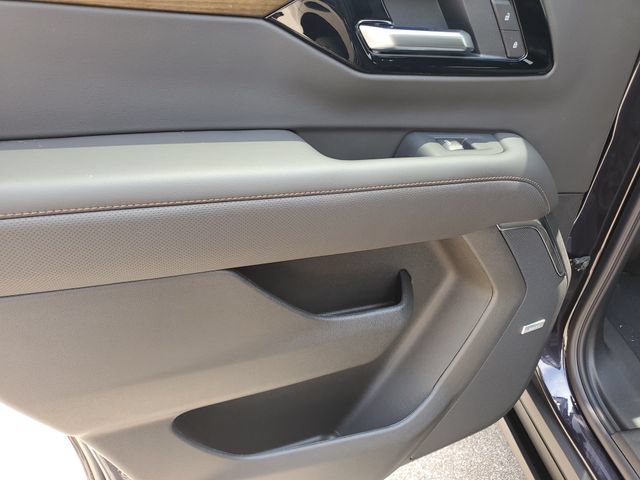 New 2026 Chevrolet Tahoe High Country w/ LPO, Illumination Package AWD/4WD image 15