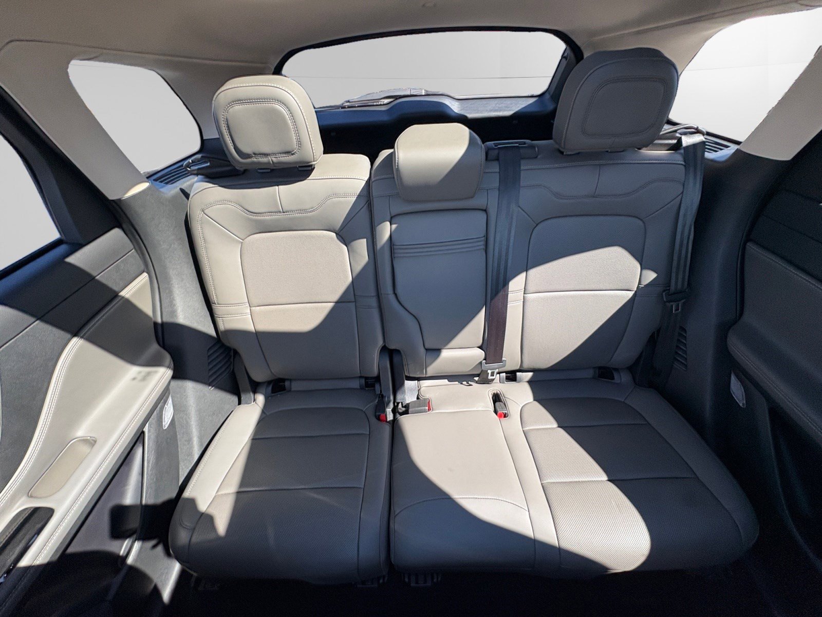 Certified 2024 Lincoln Corsair Reserve w/ Equipment Group 202A image 13