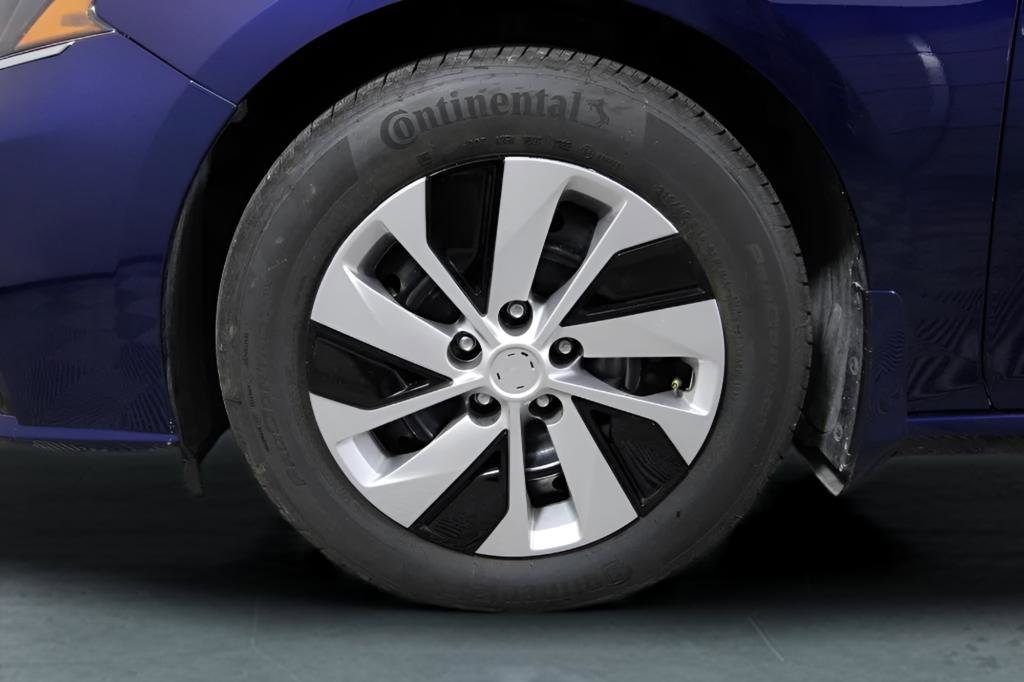 Used 2024 Nissan Altima 2.5 S FWD image 30