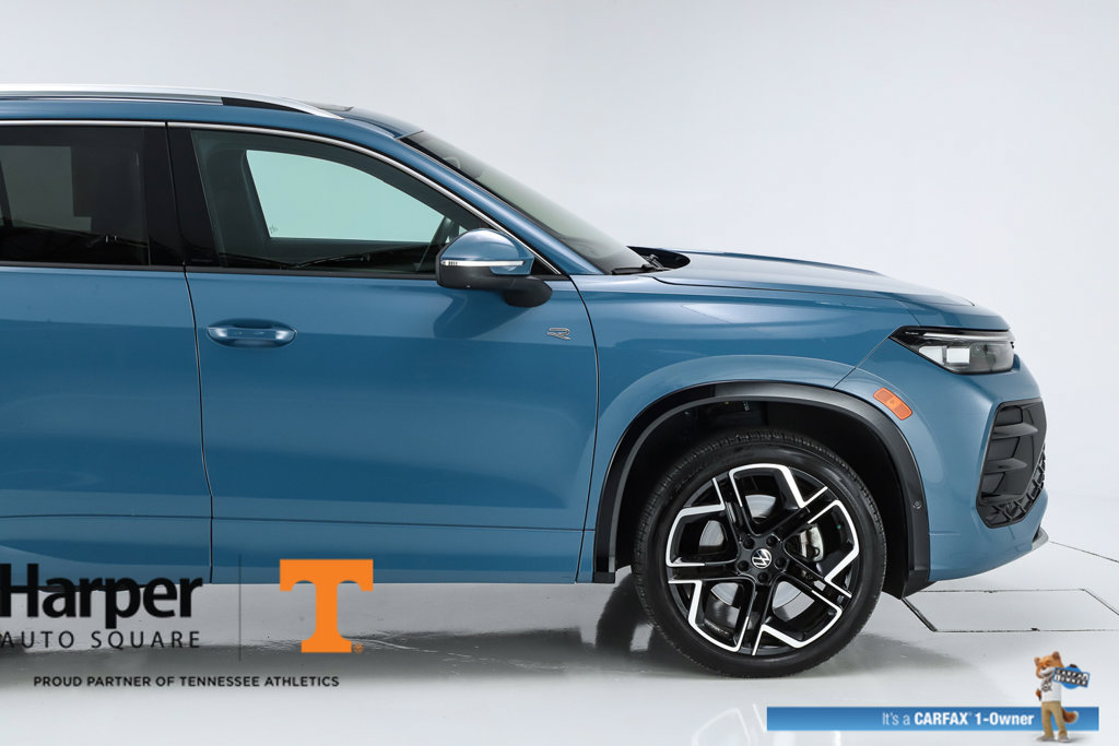 Used 2025 Volkswagen Tiguan SEL R-Line AWD/4WD image 12