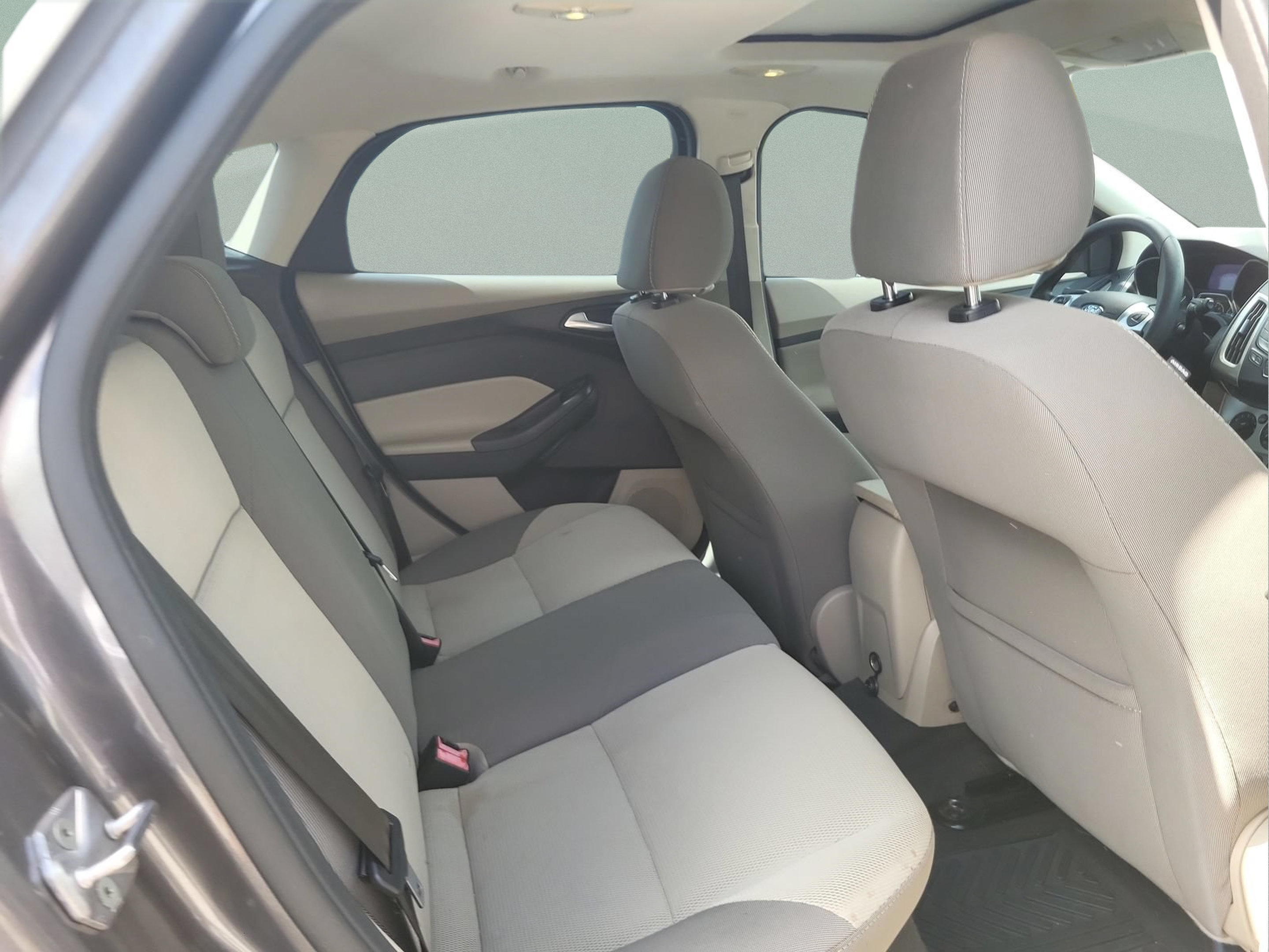 Used 2013 Ford Focus SE w/ Interior Protection Pkg FWD image 17