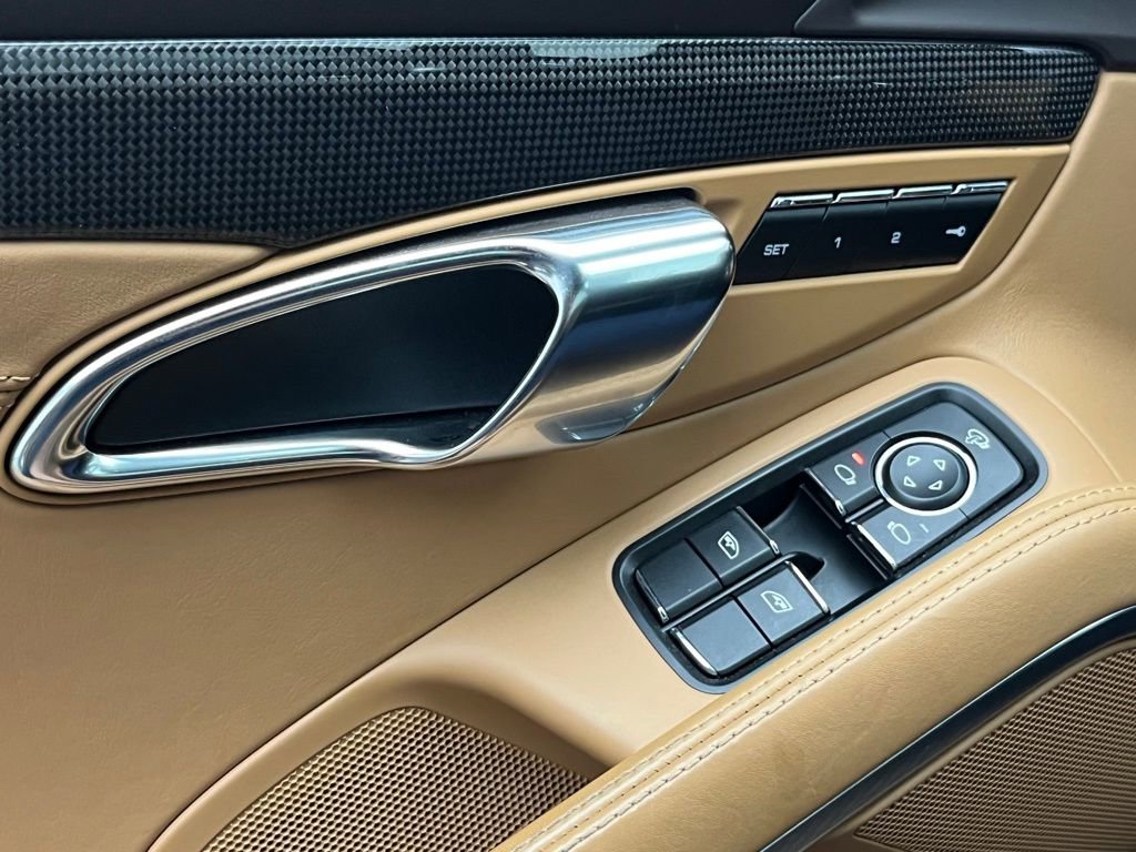 Used 2015 Porsche 911 Turbo S image 28