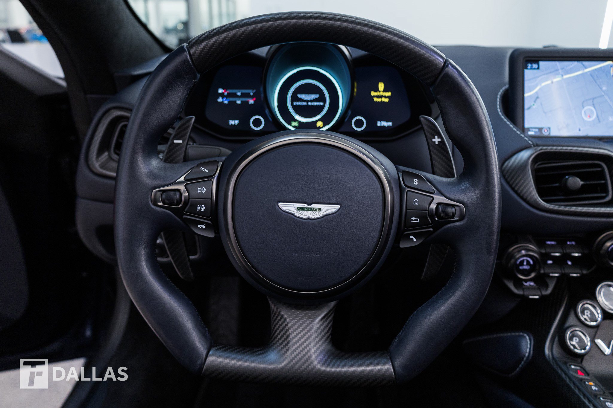 Used 2023 Aston Martin V12 Vantage Roadster RWD image 30