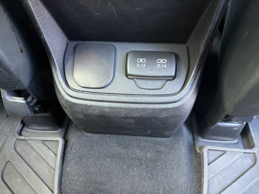 Used 2022 Subaru Ascent 8-Passenger AWD/4WD image 27