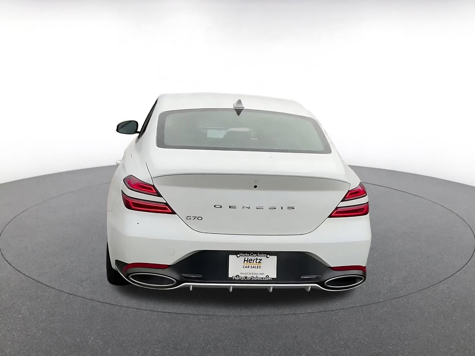 Used 2025 Genesis G70 2.5T image 11
