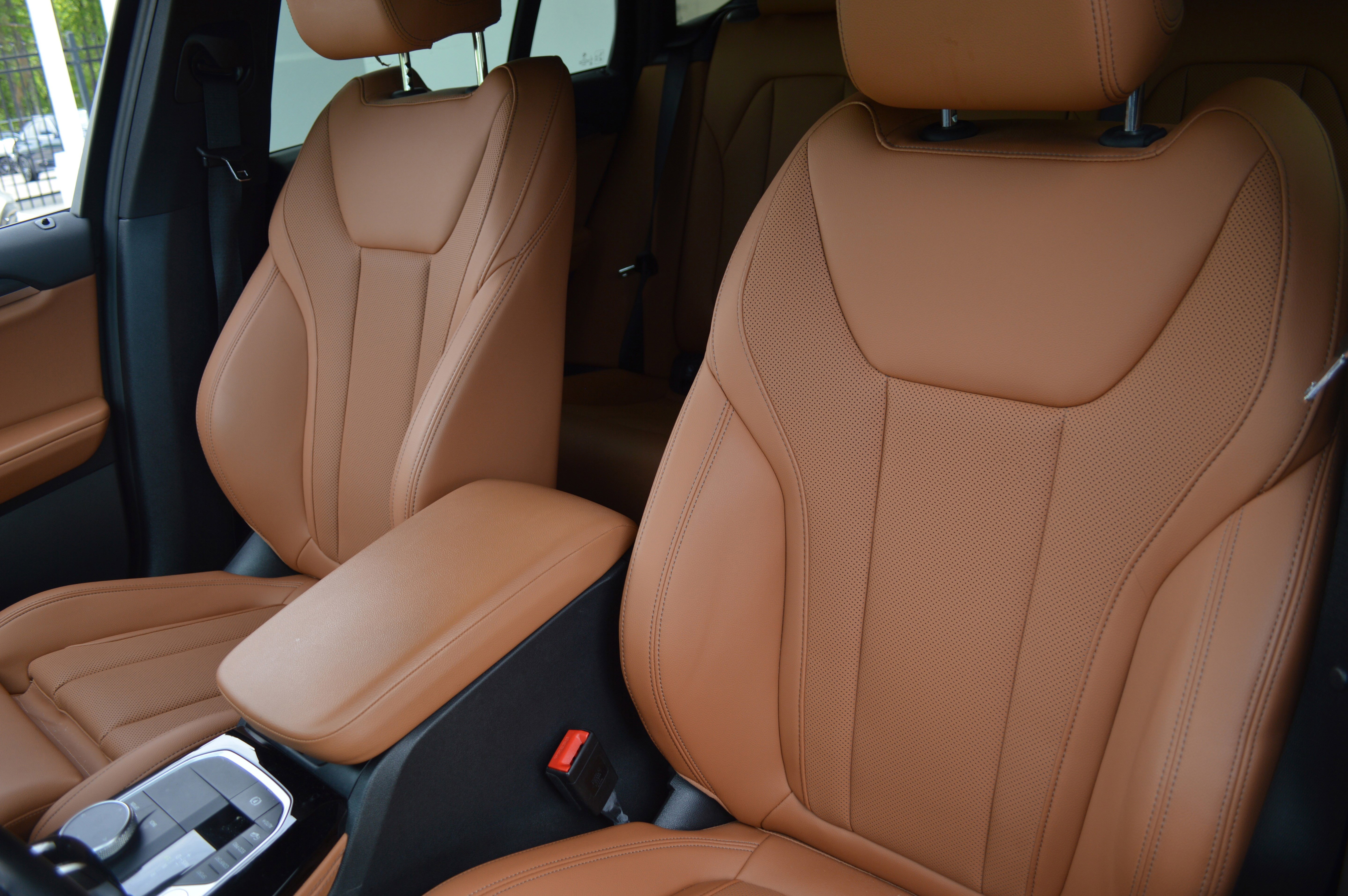 Used 2023 BMW X4 xDrive30i w/ M Sport Package image 26