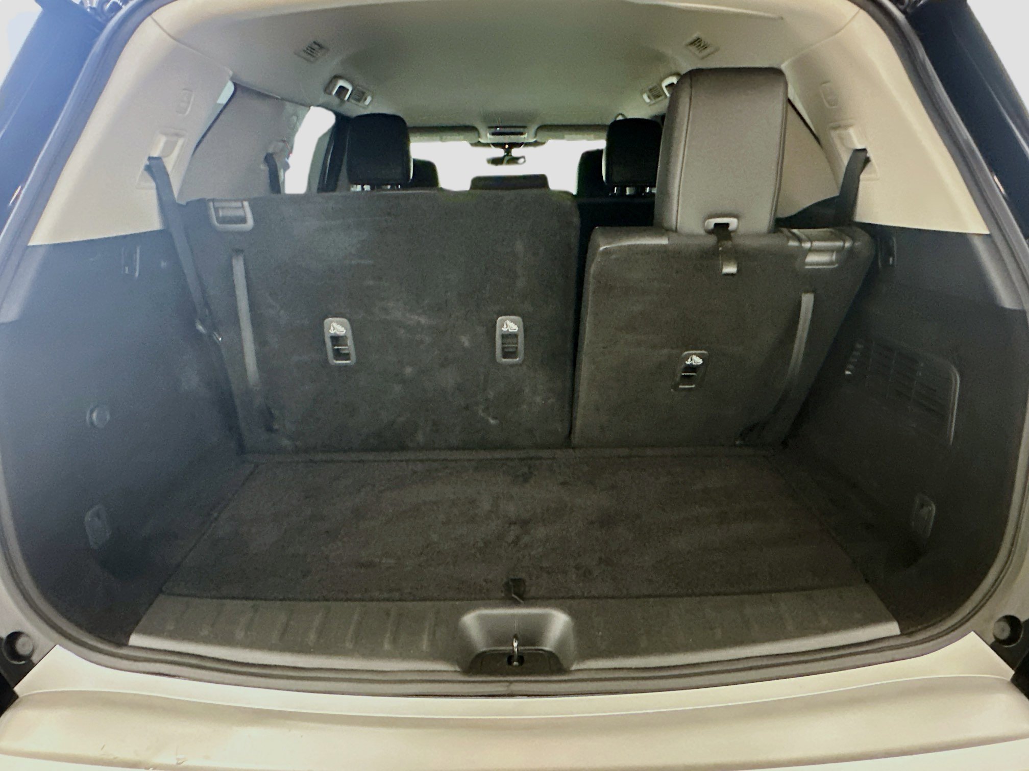 Used 2023 Nissan Pathfinder SL AWD/4WD image 30