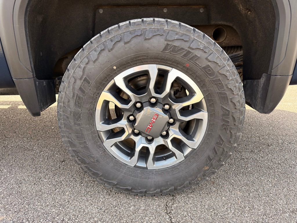 Used 2022 GMC Sierra 2500 SLT w/ SLT Convenience Package image 29