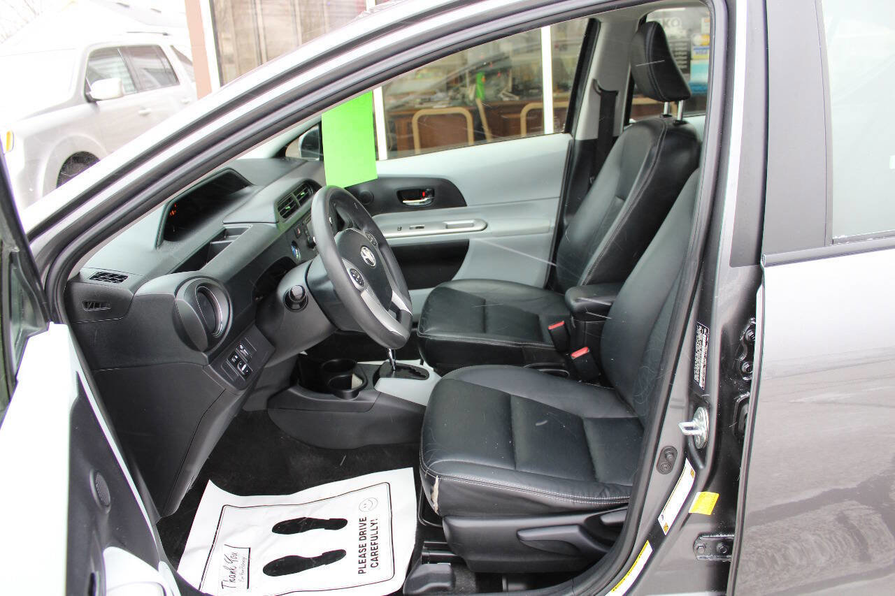 Used 2012 Toyota Prius C Four image 12