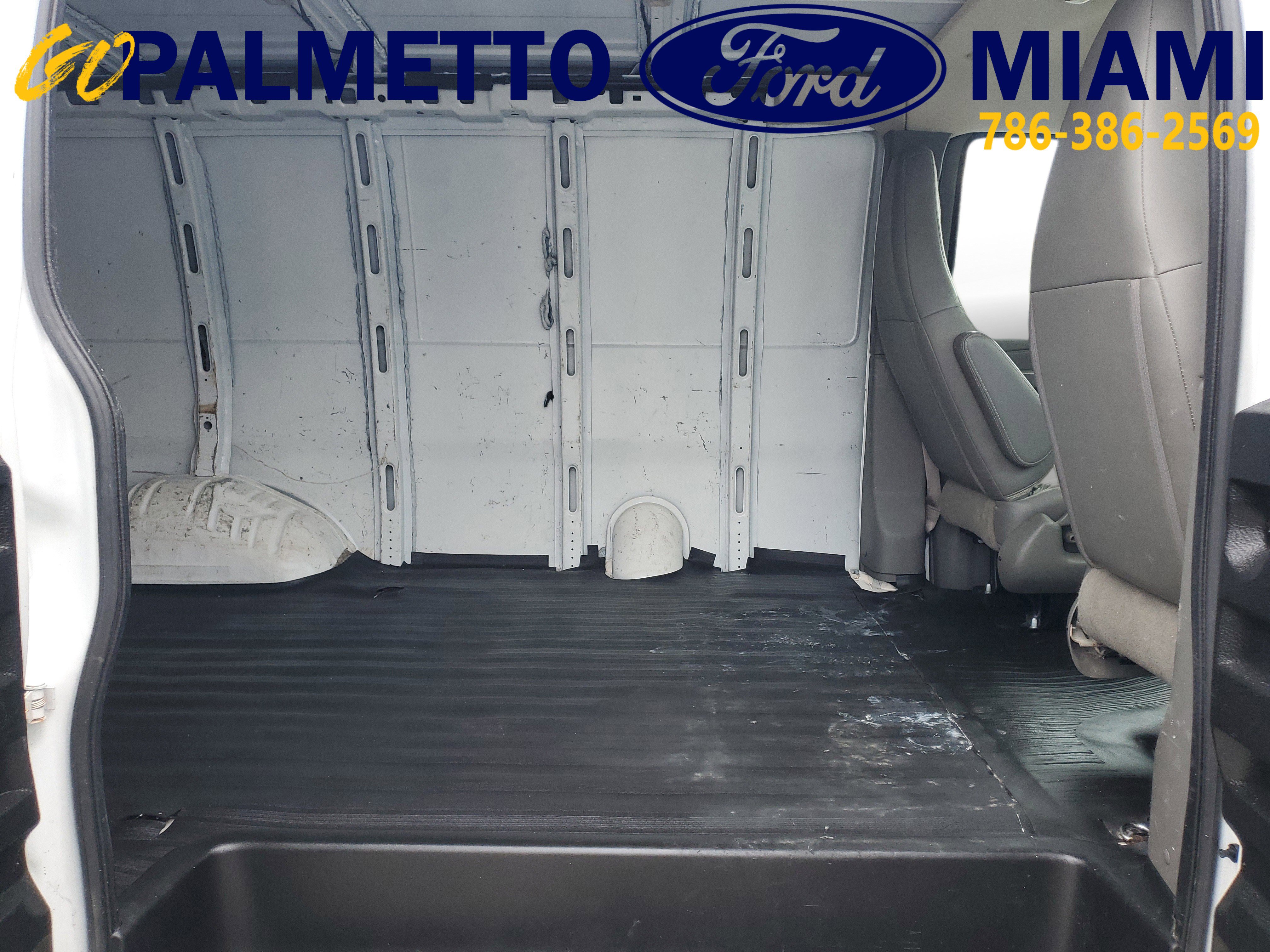 Used 2018 Chevrolet Express 2500 image 8