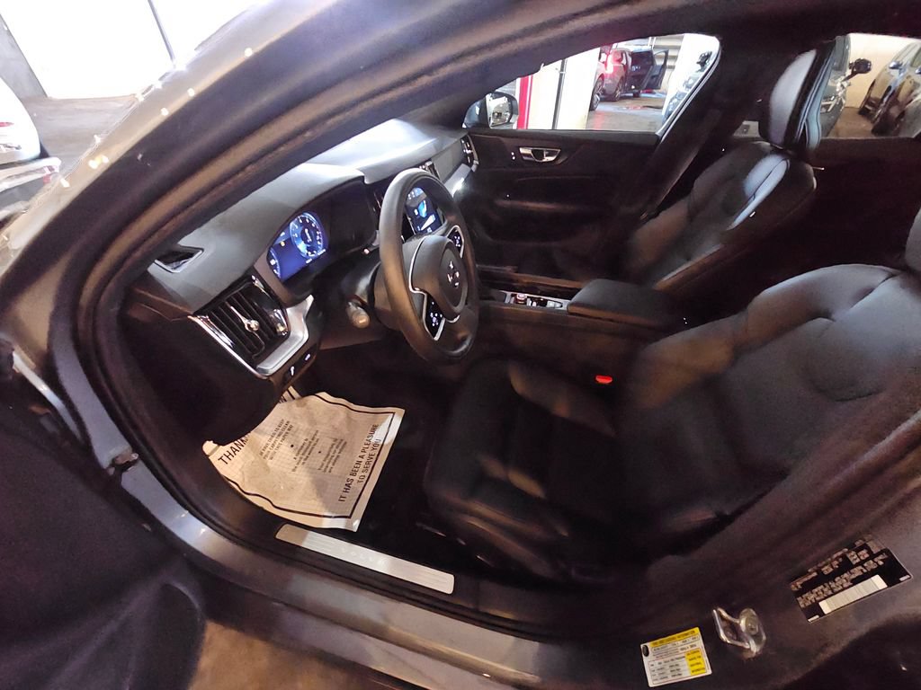 Used 2020 Volvo S60 T6 Momentum w/ Protection Package AWD/4WD image 17