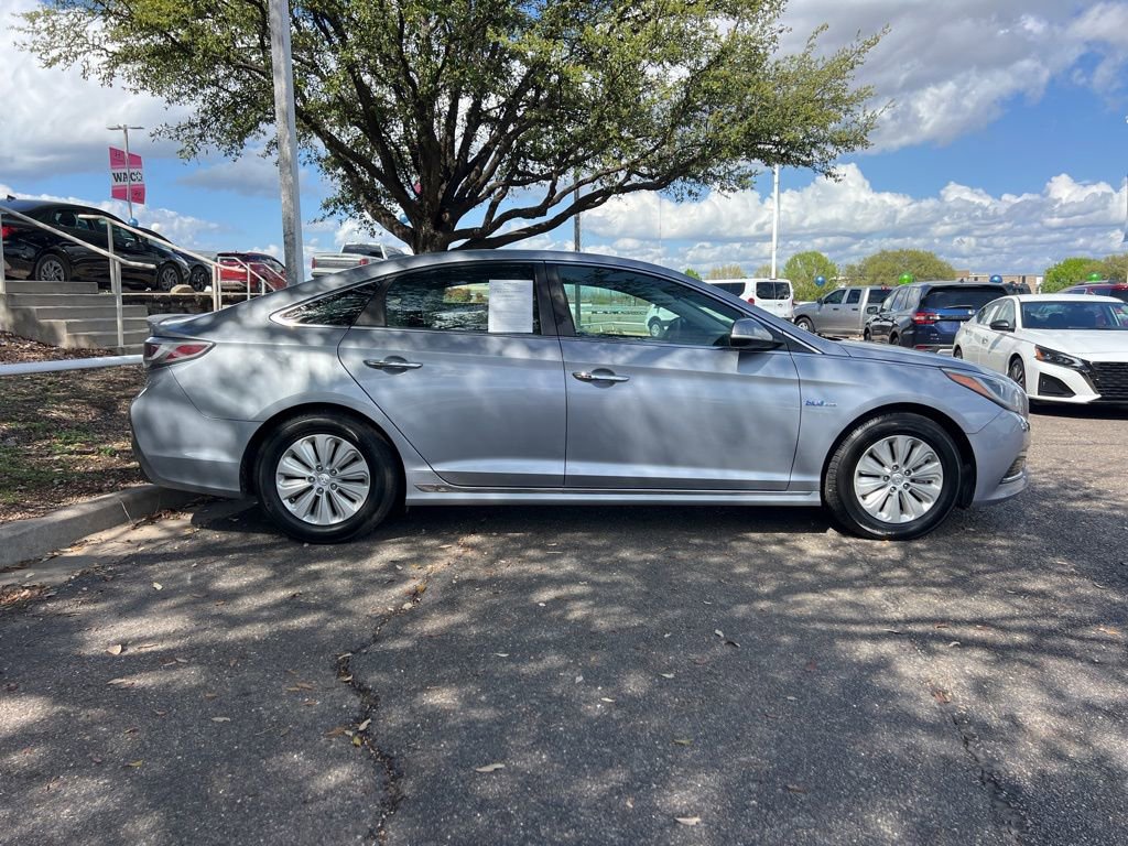 Used 2016 Hyundai Sonata SE image 8
