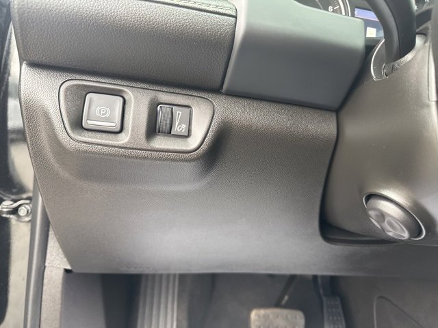 Used 2023 GMC Acadia SLT w/ Preferred Package image 19