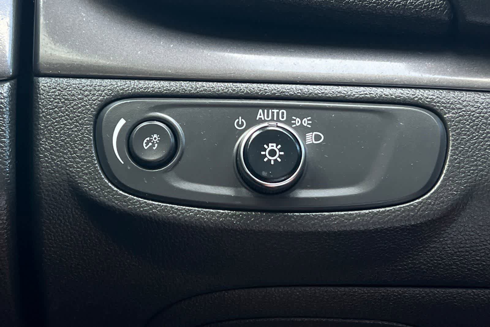 Used 2019 Buick Encore Preferred FWD image 32