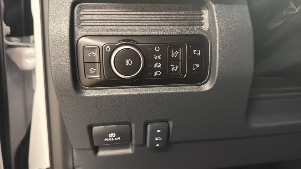 Used 2026 Ford F250 Lariat AWD/4WD image 19