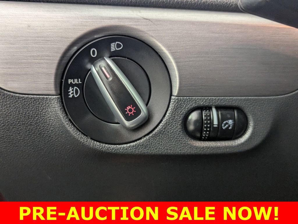 Used 2016 Volkswagen Jetta Sport FWD image 13