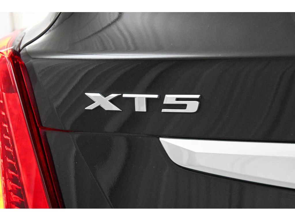 Certified 2022 Cadillac XT5 Premium Luxury image 58