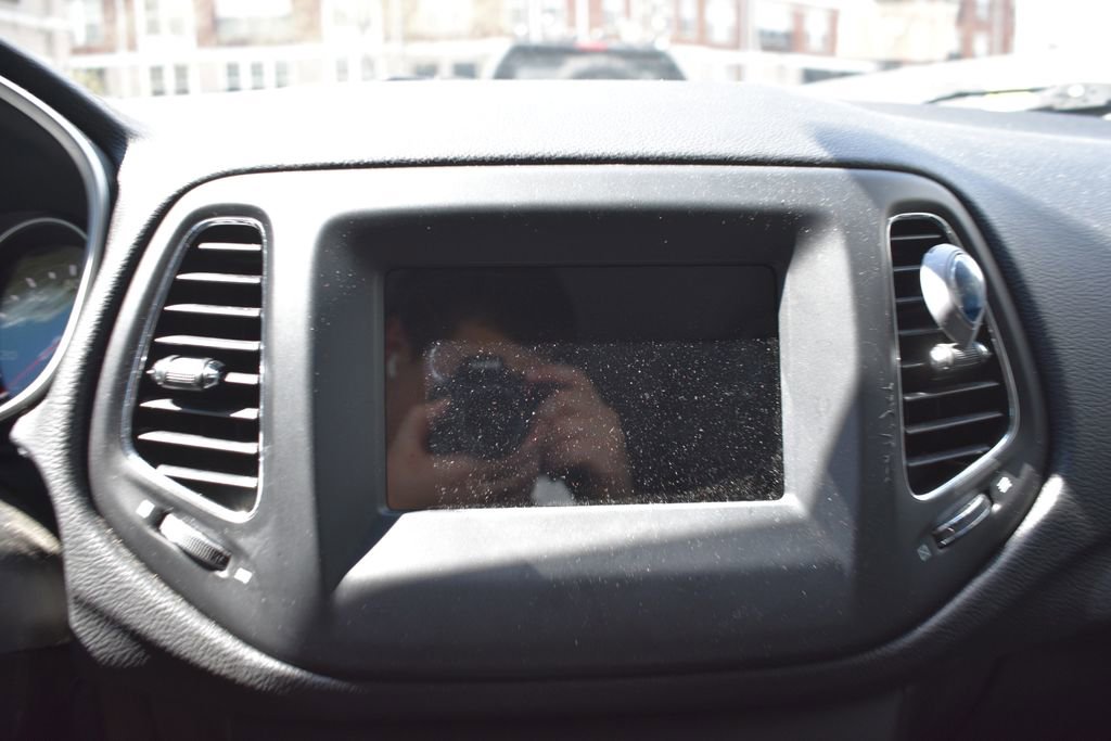 Used 2019 Jeep Compass Latitude w/ Popular Equipment Group image 18