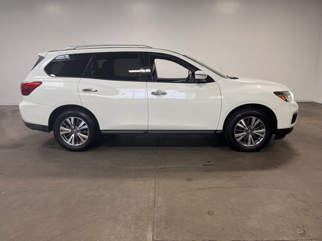 Used 2020 Nissan Pathfinder SL image 2