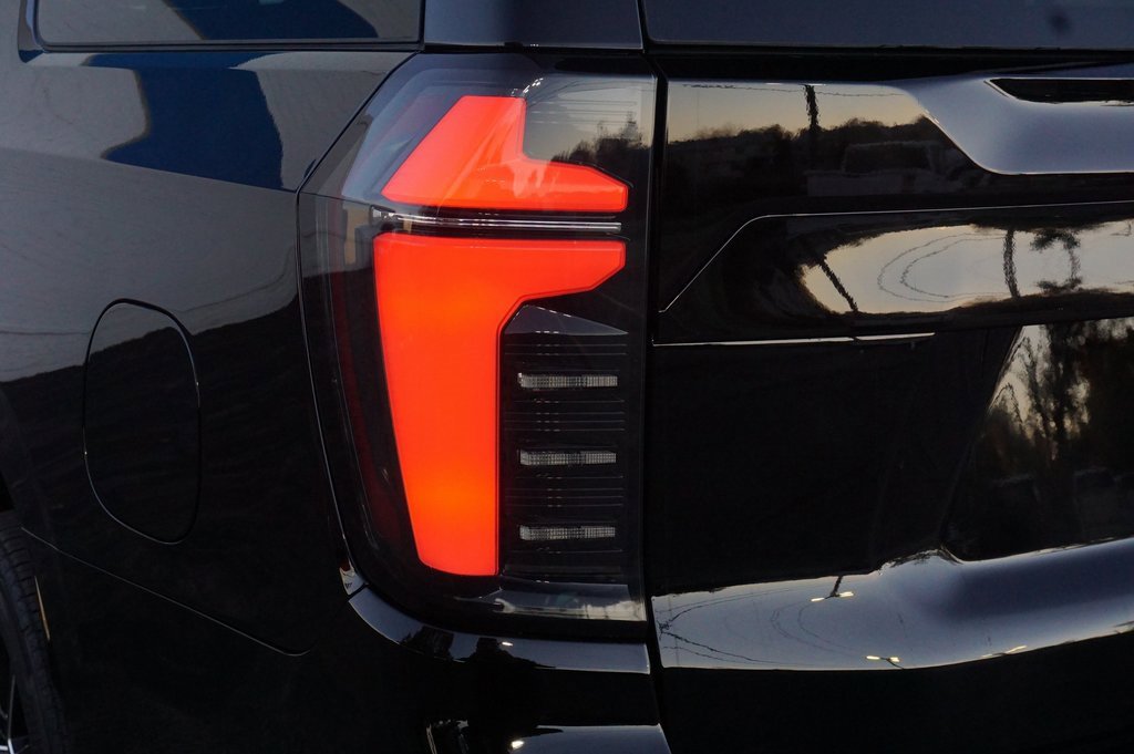 New 2026 Chevrolet Suburban High Country w/ Sun And Tow Package image 36