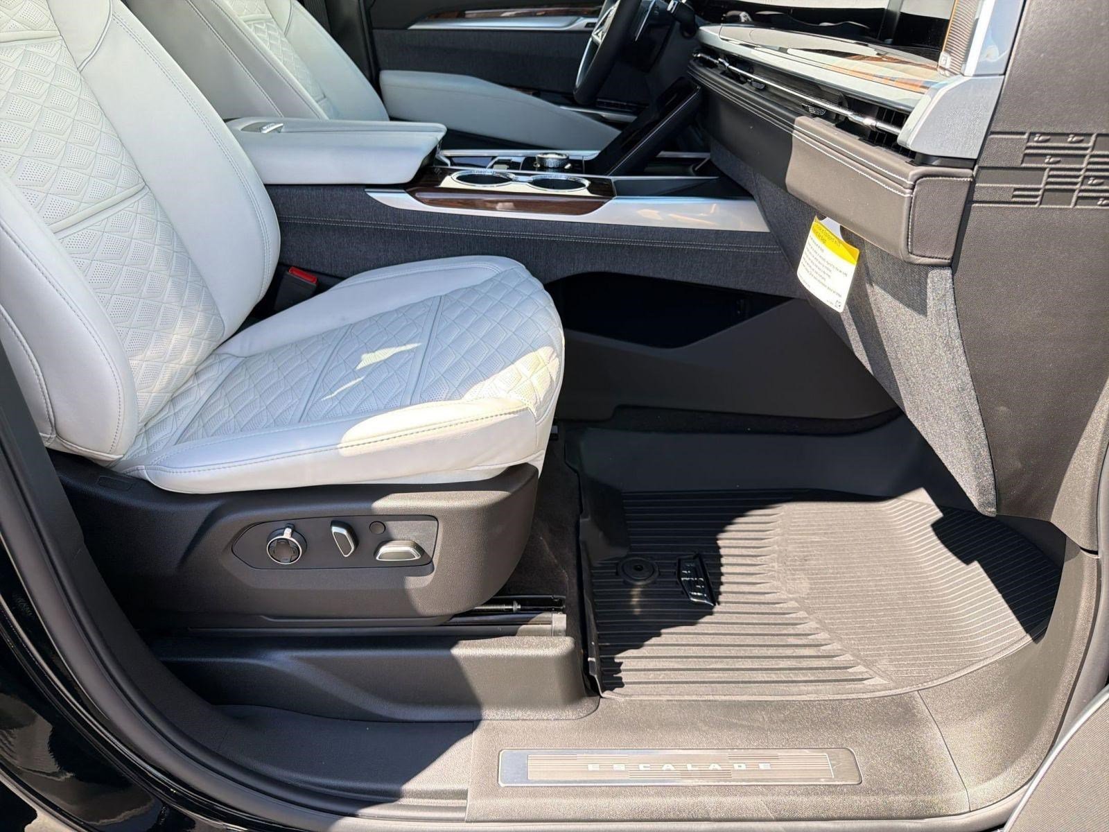 New 2026 Cadillac Escalade Platinum Sport AWD/4WD image 31
