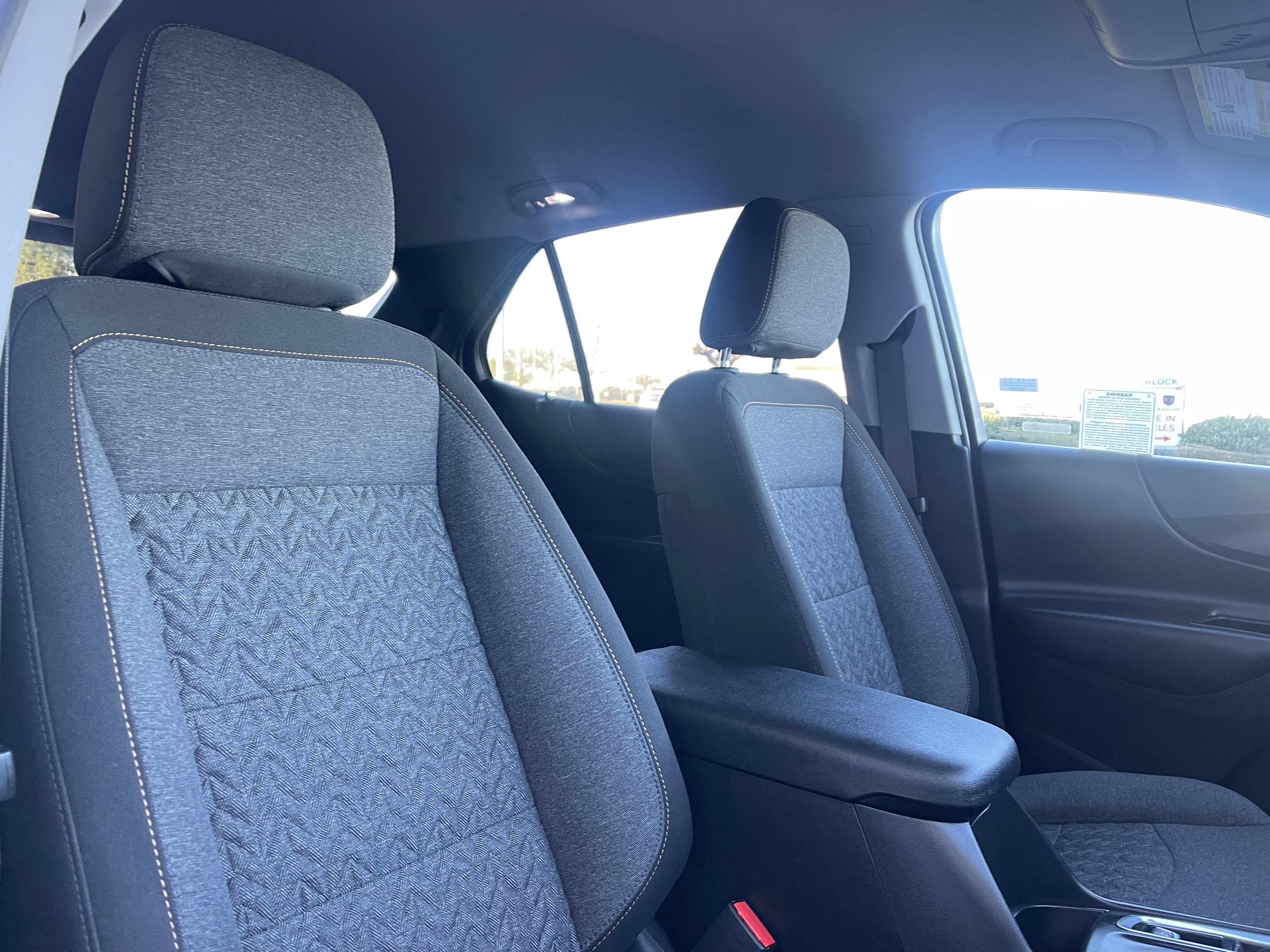 Used 2024 Chevrolet Equinox LT image 30