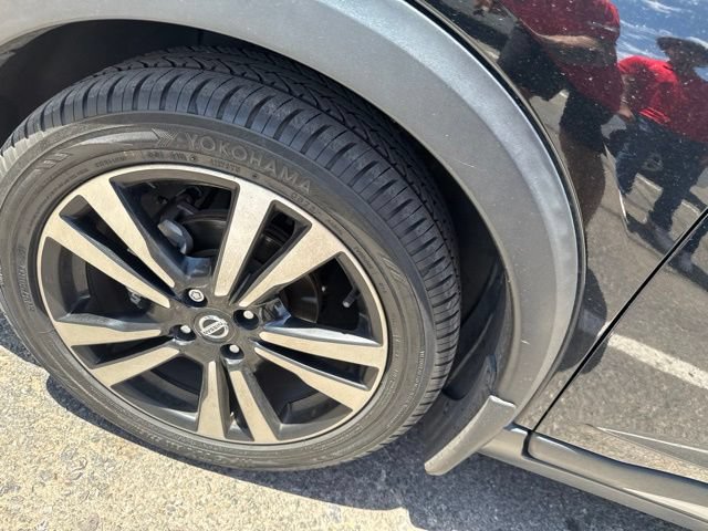 Certified 2020 Nissan Kicks SR w/ SR Premium Package FWD image 13