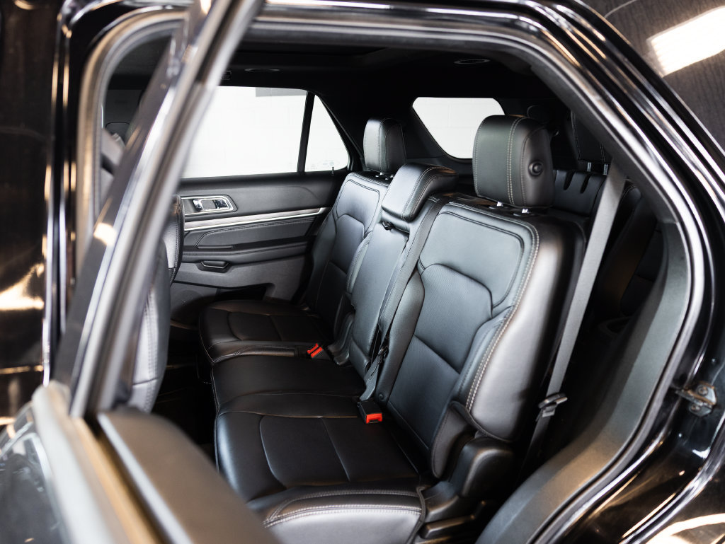 Used 2018 Ford Explorer Limited AWD/4WD image 11