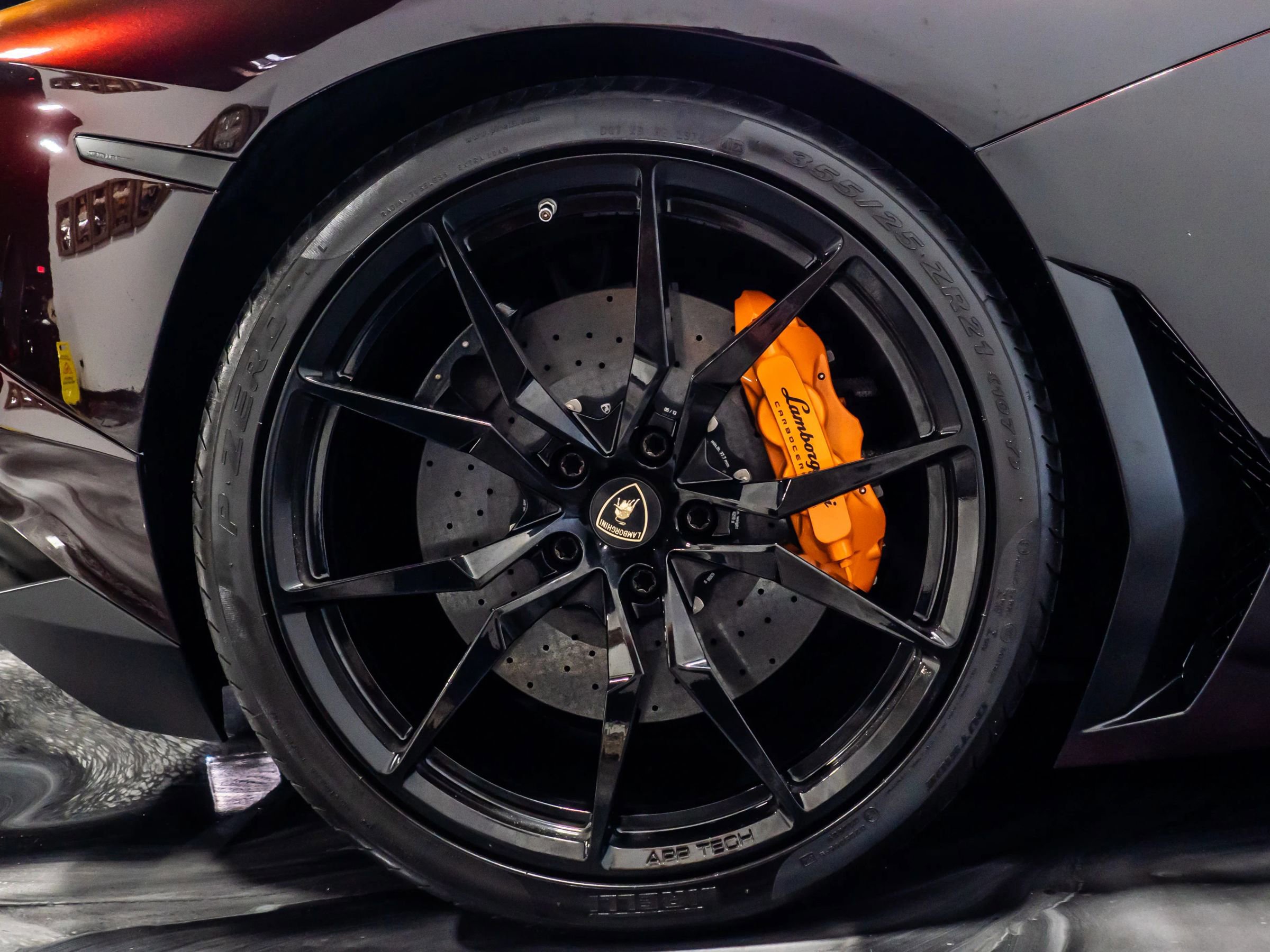 Used 2013 Lamborghini Aventador LP 700-4 image 16