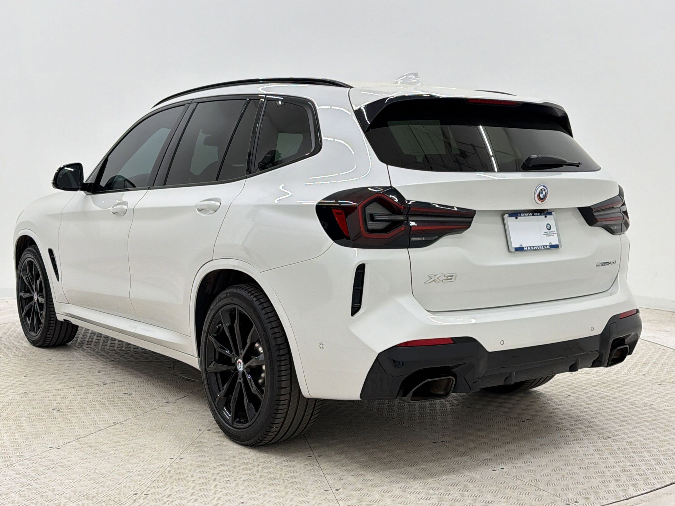 Certified 2023 BMW X3 sDrive30i w/ M Sport Package image 3