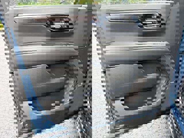 New 2026 Chevrolet Suburban LT w/ Comfort Package image 22