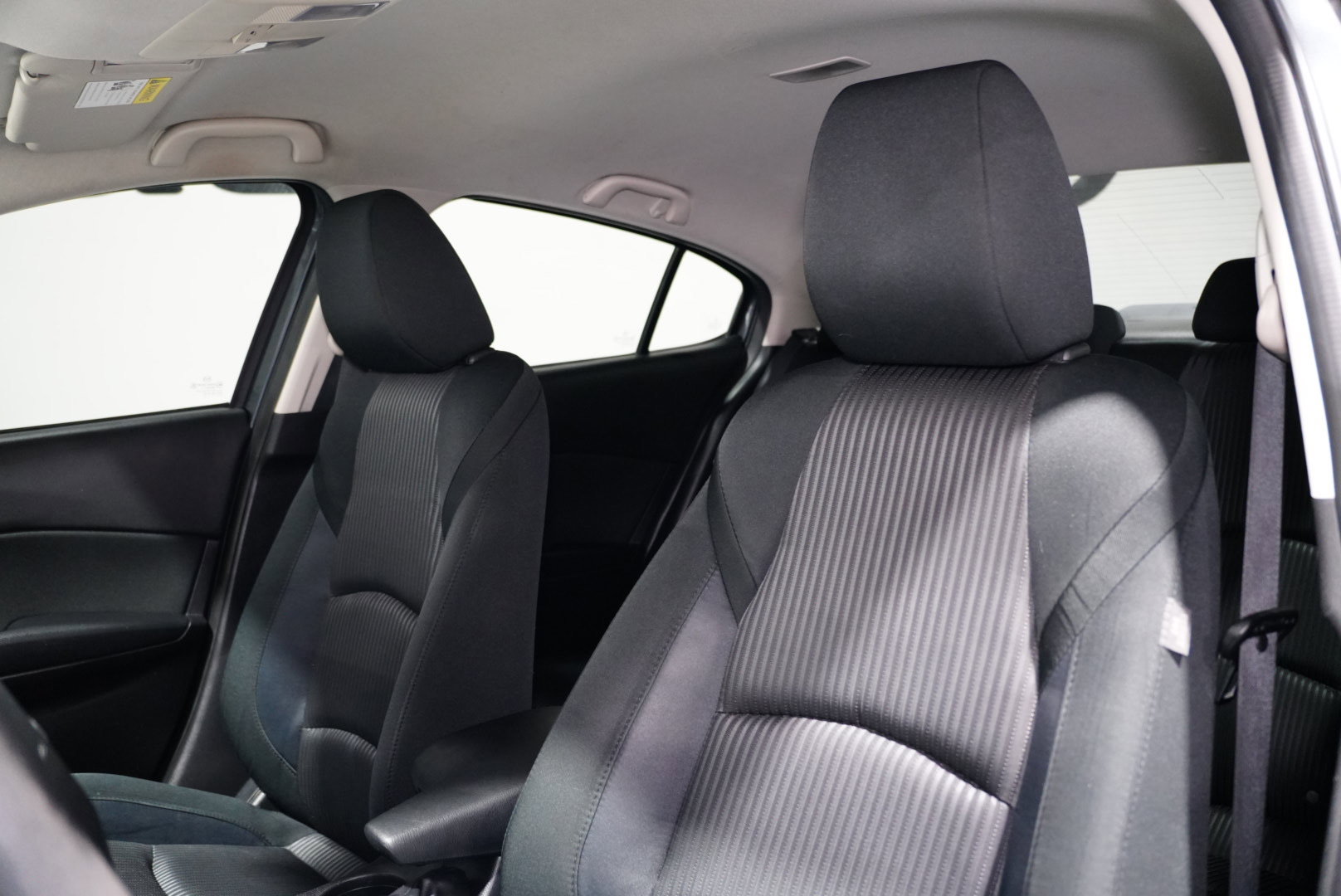 Used 2016 MAZDA MAZDA3 i Sport w/ Preferred Equipment Package image 15