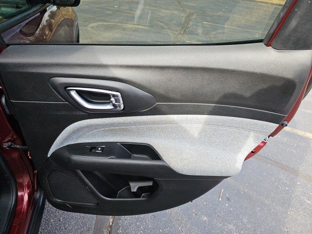 Used 2022 Jeep Compass Latitude image 17