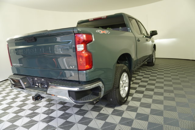 Used 2025 Chevrolet Silverado 1500 LT AWD/4WD image 7