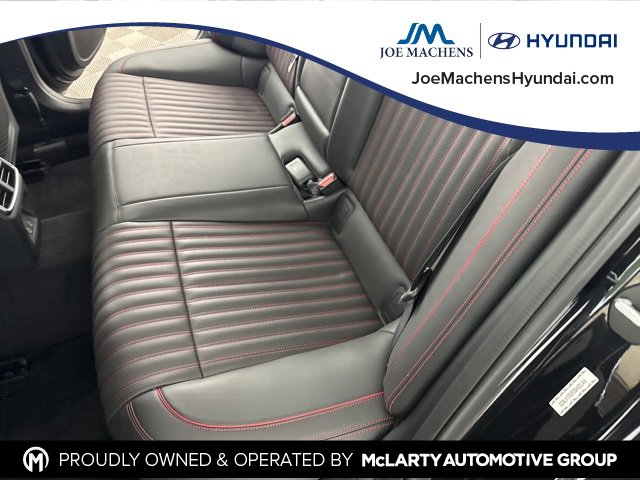 Used 2025 Genesis G70 3.3T Advanced image 23