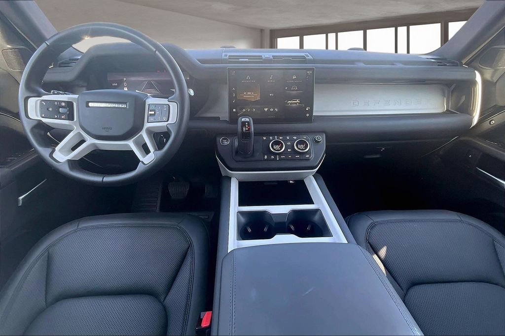 Used 2025 Land Rover Defender 110 S image 15