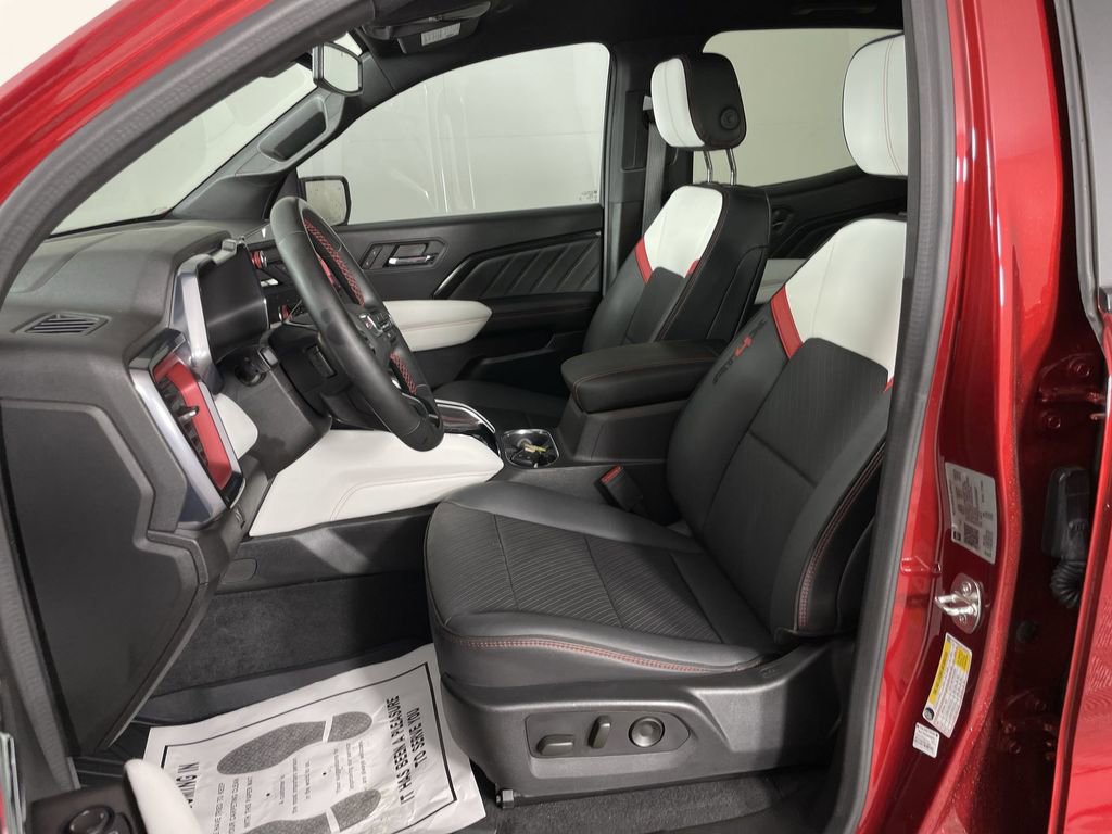 Used 2023 GMC Canyon AT4X image 18