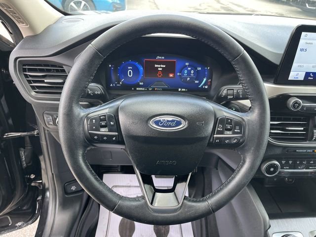 Used 2020 Ford Escape SE Sport image 14