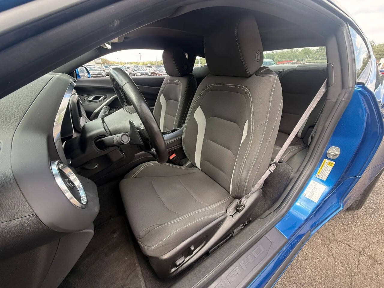 Used 2017 Chevrolet Camaro LT RWD image 13