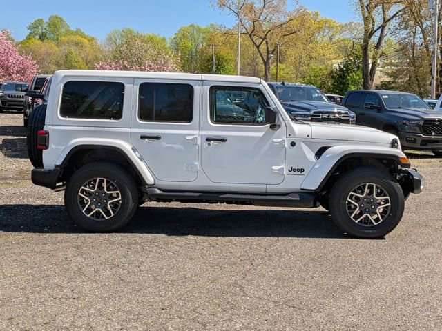 New 2026 Jeep Wrangler Unlimited Sahara AWD/4WD image 2