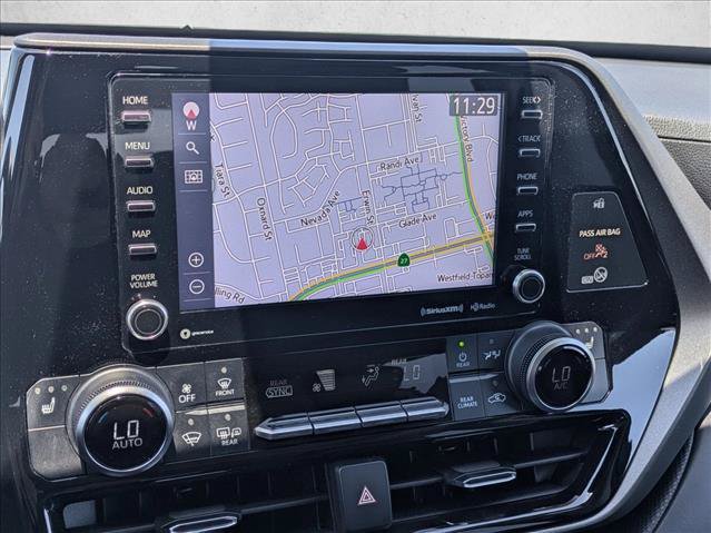 Used 2021 Toyota Highlander XLE FWD image 13