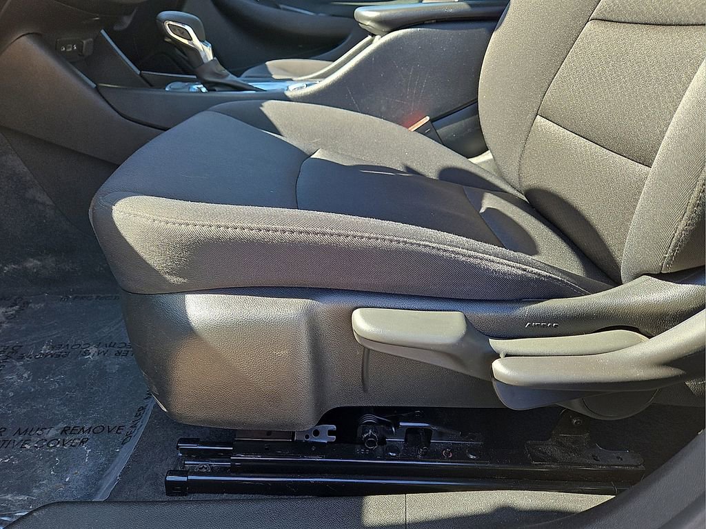 Used 2025 Chevrolet Malibu LS FWD image 22