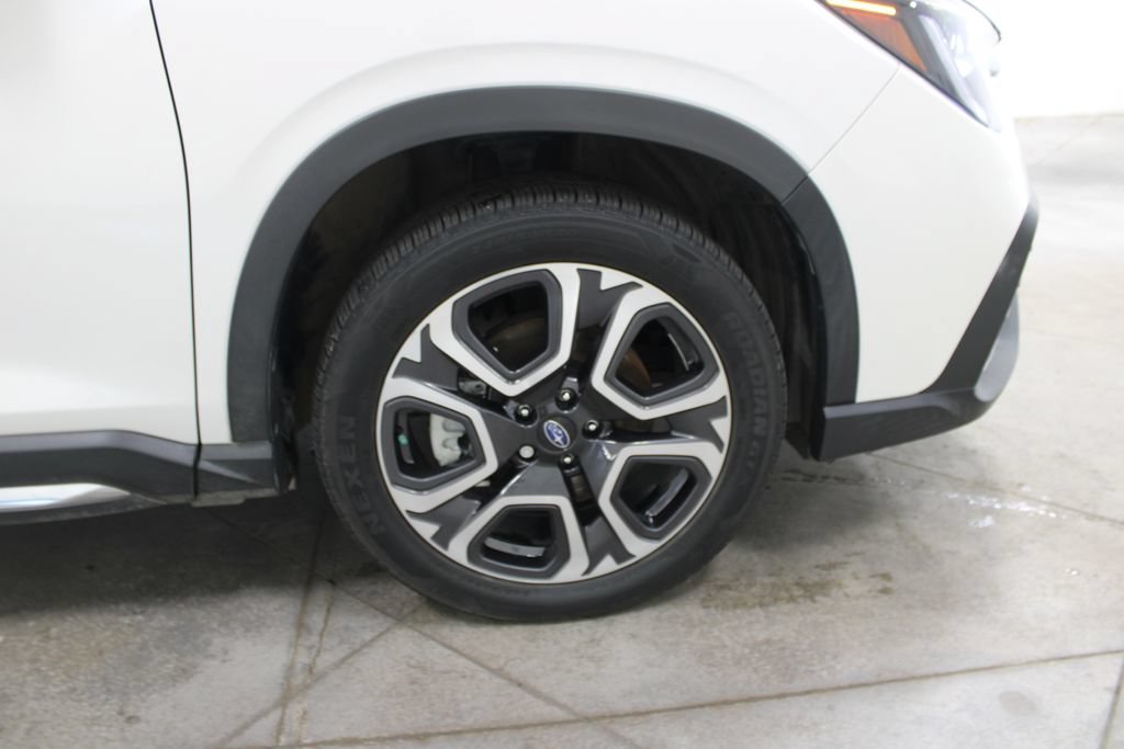 Used 2023 Subaru Ascent Limited w/ Technology Package AWD/4WD image 44