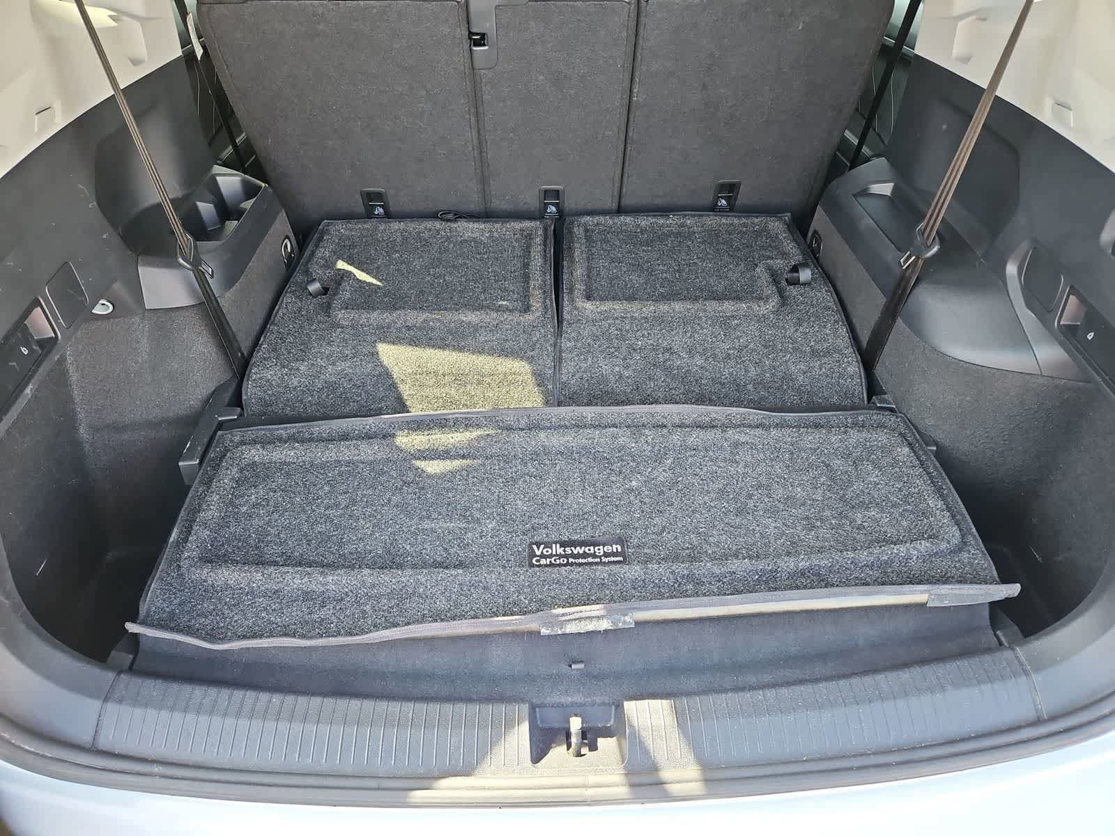 Used 2024 Volkswagen Tiguan SE FWD image 35