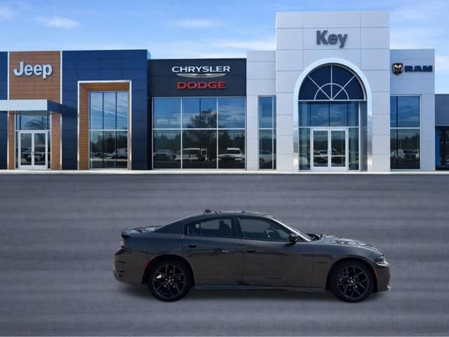 Used 2022 Dodge Charger R/T w/ Blacktop Package RWD image 7